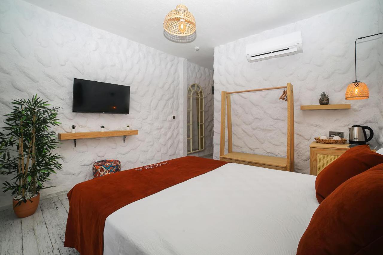 Huzurla otel İzmir Buitenkant foto